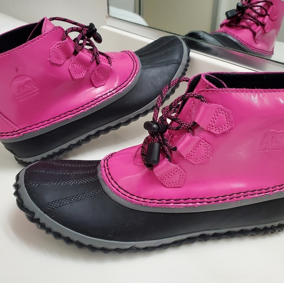 SOREL Out N About Waterproof Boots - Picture 2 of 13